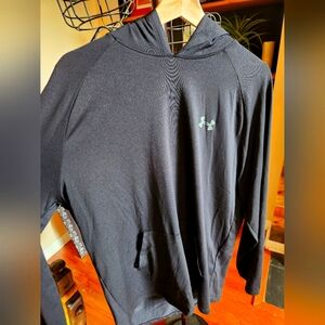 Under Armour szXL heatgear hooded long sleeve shirt